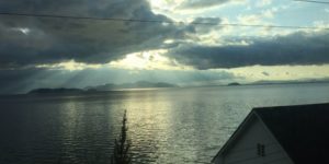 明け方の琵琶湖