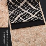 結城紬に染めた京紅型小紋に牛首紬の染帯でコーディネート