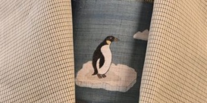 能登上布の着物をペンギン模様の麻染帯でコーディネート