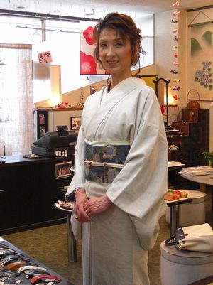 2008_0422okilyakusamanokimonosugata.JPG