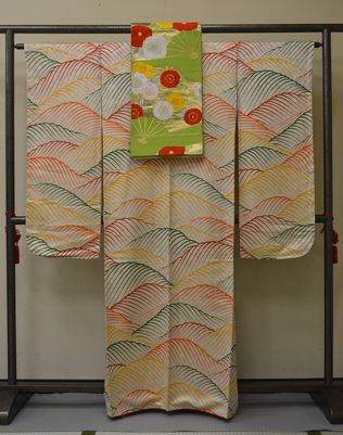 DSC_0038okilyakusamanofurisode.JPG