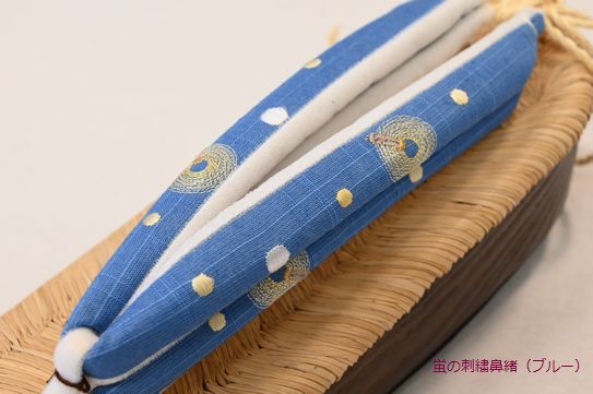 蛍柄の刺繍鼻緒（ブルー）