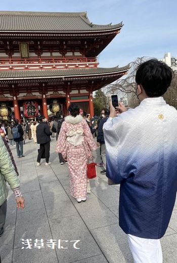 浅草寺にて